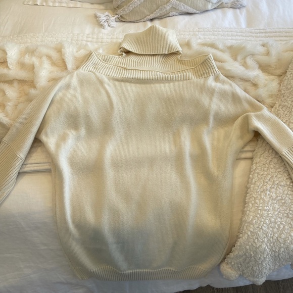 Lovers + Friends - Anisa Turtleneck Sweater Dress - Picture 6 of 7